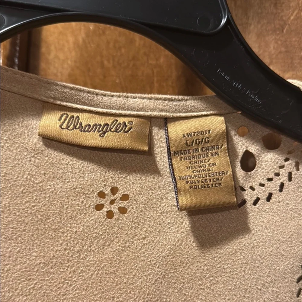 Wrangler Cream Cardigan with Fringe Details - Picture 3 of 6